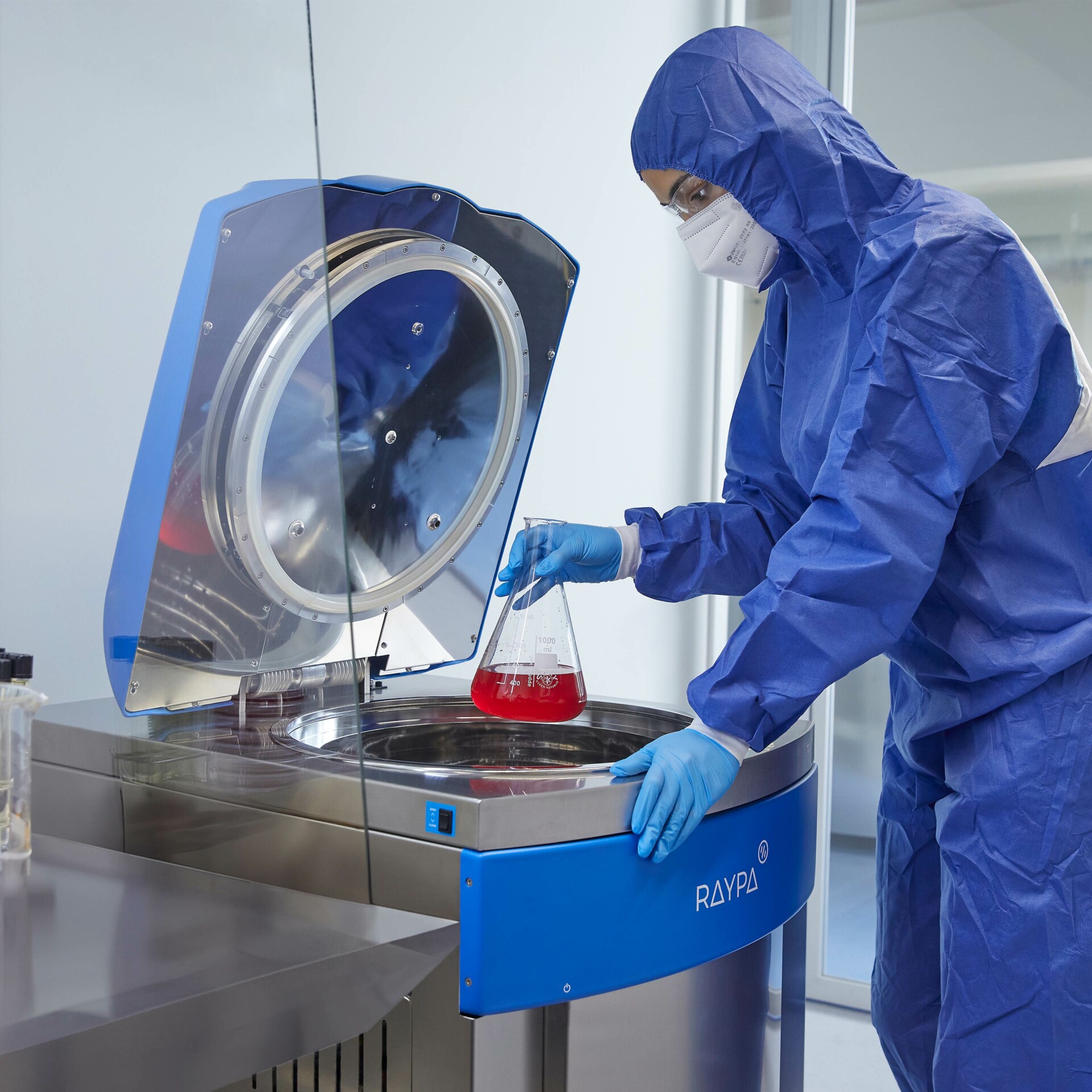 Autoclave TLV-S em sala limpa